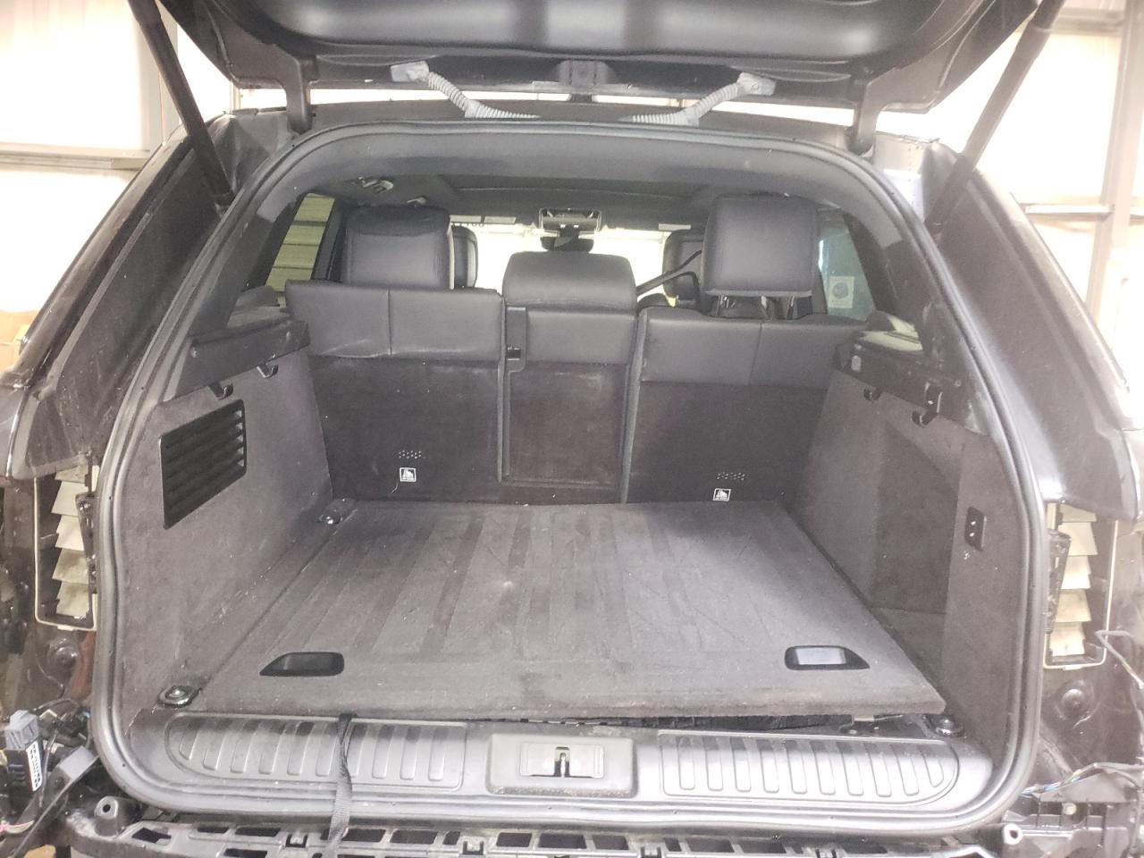 Photo 9 from auction – 2019 LAND ROVER RANGE ROVE with VIN SALWR2RE9KA831612