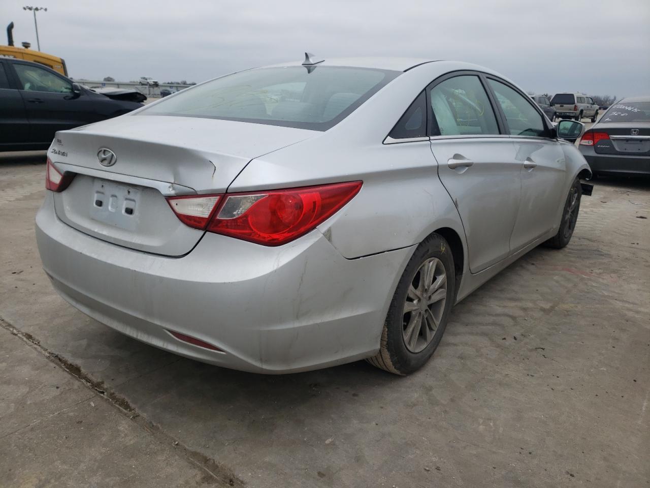 Photo 4 from auction – 2013 HYUNDAI SONATA GLS with VIN 5NPEB4AC0DH686257