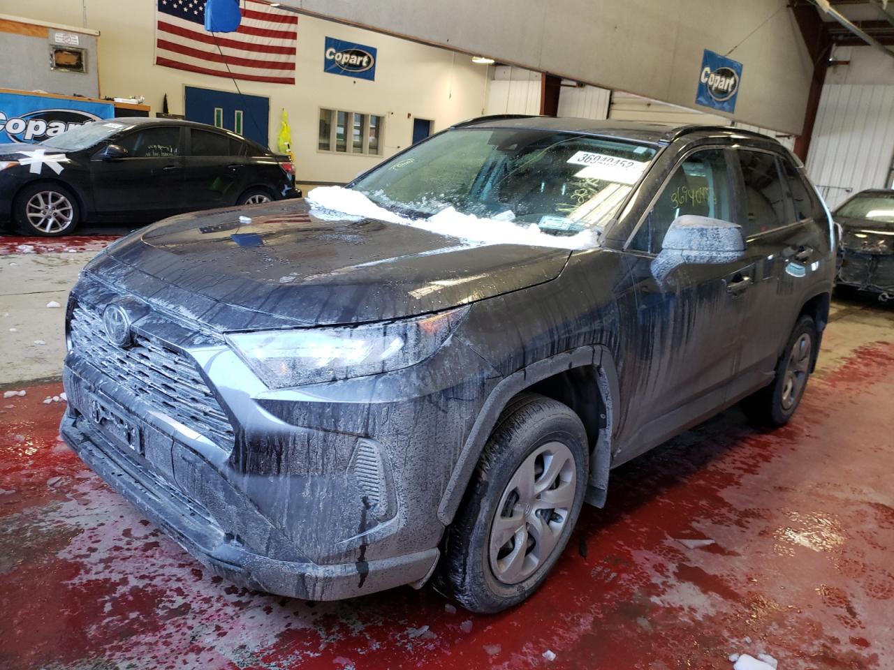 Photo 2 from auction – 2020 TOYOTA RAV4 LE with VIN 2T3F1RFV9LW110012