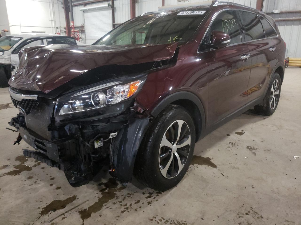 Photo 2 from auction – 2016 KIA SORENTO EX with VIN 5XYPH4A59GG125544