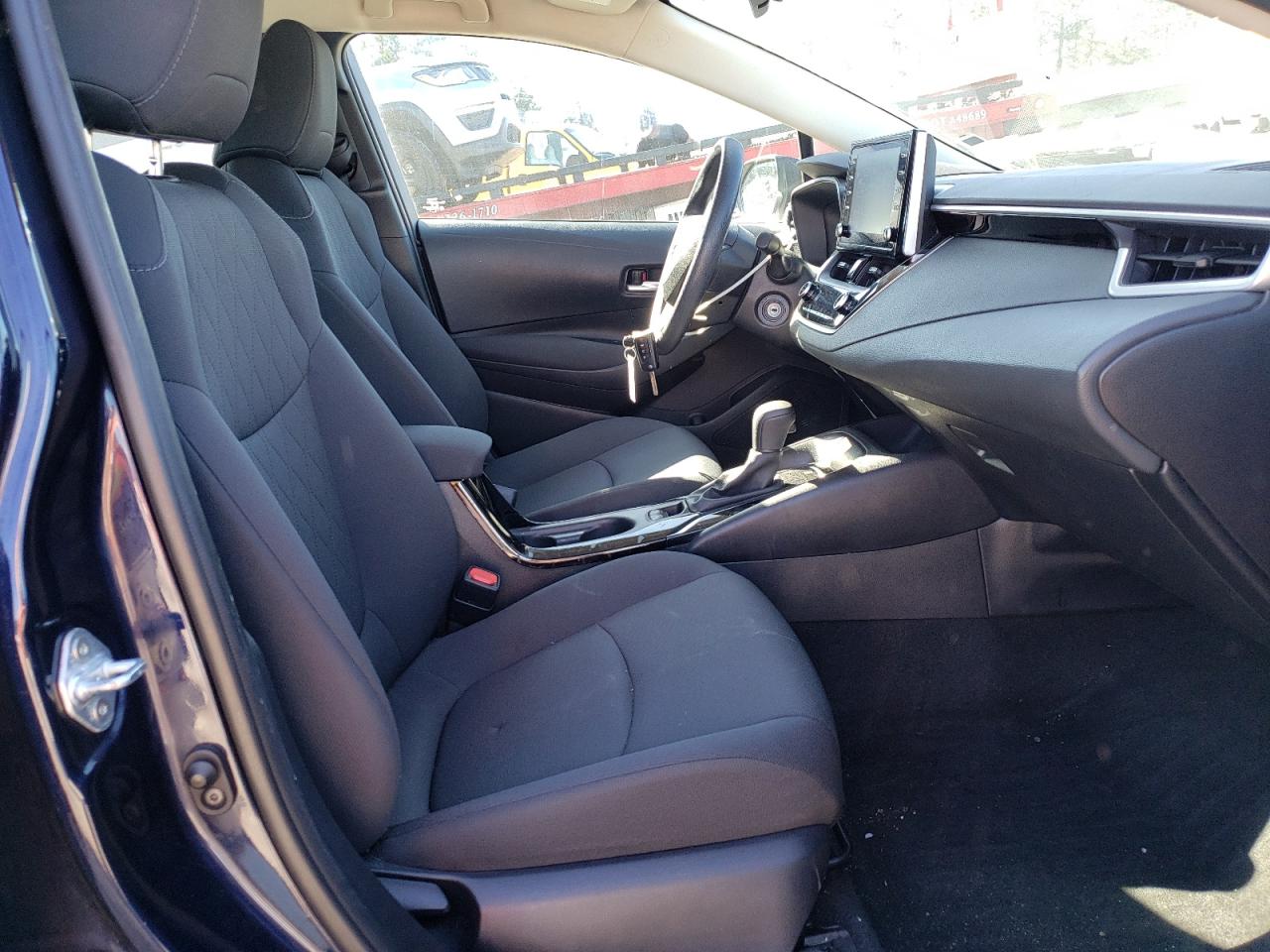 Photo 5 from auction – 2020 TOYOTA COROLLA LE with VIN 5YFEPRAE4LP095916