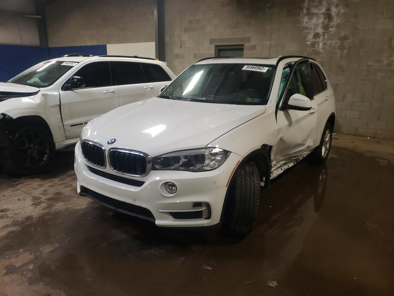 Photo 2 from auction – 2015 BMW X5 XDRIVE3 with VIN 5UXKR0C55F0K57166