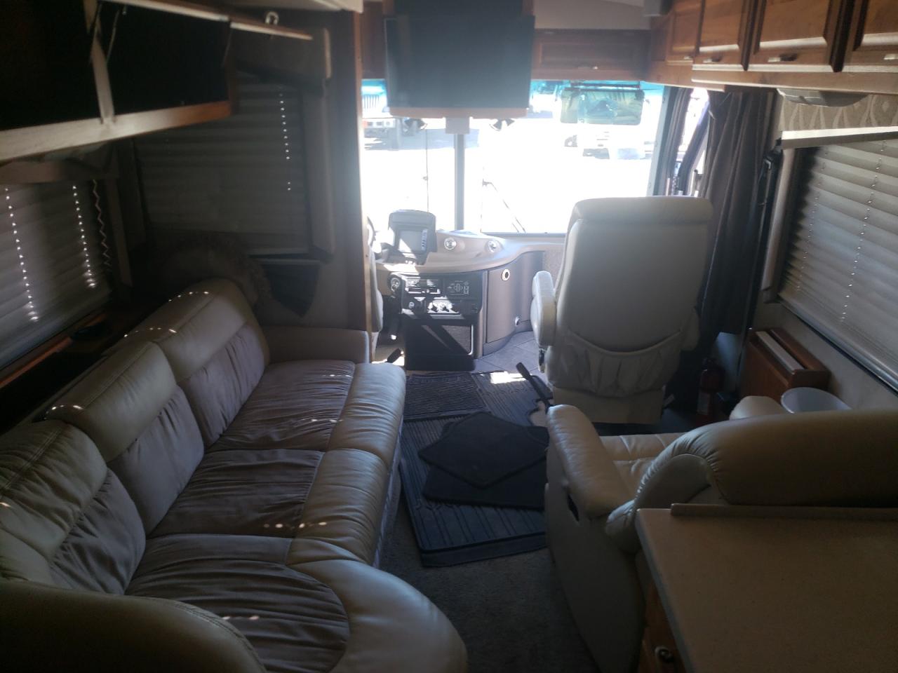 Photo 5 from auction – 2003 FREIGHTLINER CHASSIS X with VIN 4UZAAHBSX3CL99173