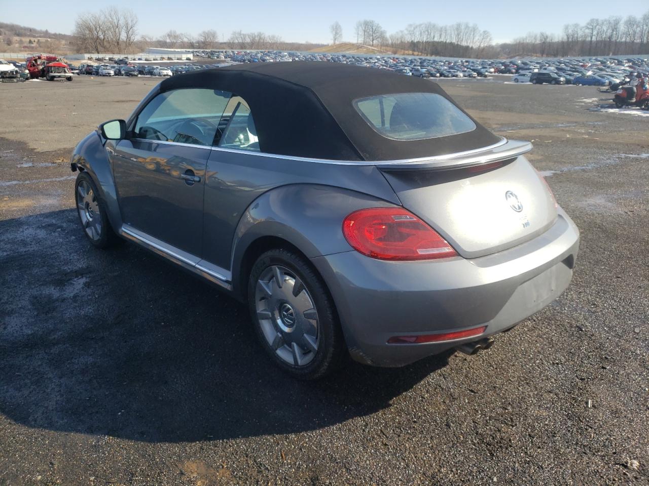 Photo 3 from auction – 2014 VOLKSWAGEN BEETLE with VIN 3VW5L7AT9EM815247