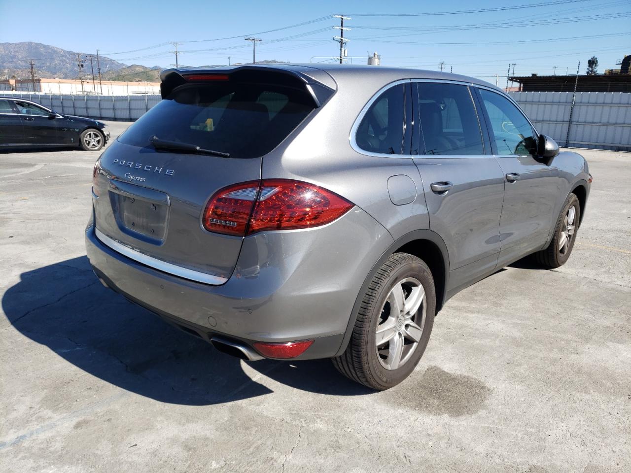 Photo 4 from auction – 2011 PORSCHE CAYENNE with VIN WP1AA2A21BLA00179