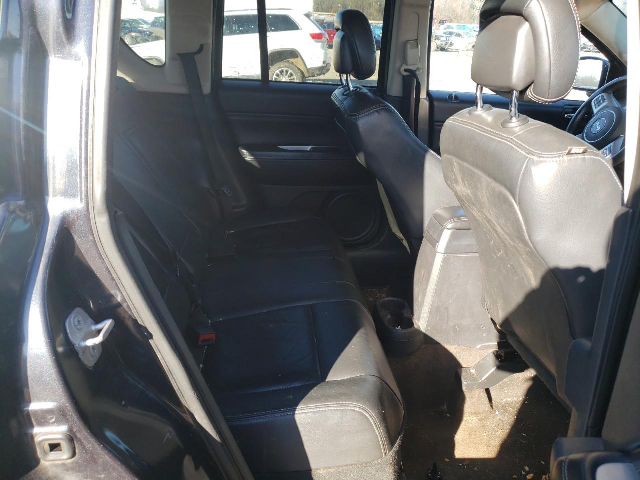 Photo 6 from auction – 2014 JEEP COMPASS LI with VIN 1C4NJCCB5ED805039