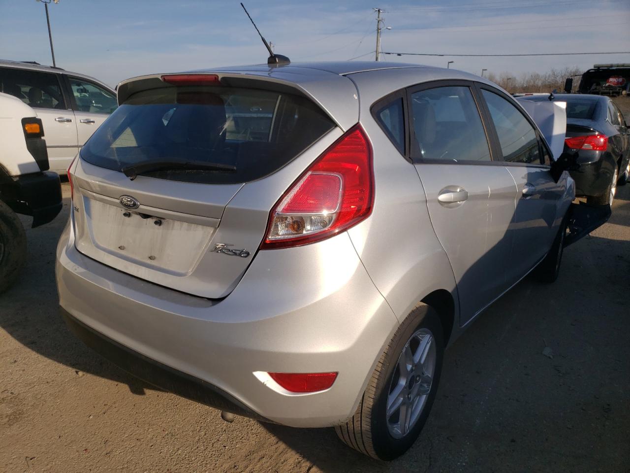Photo 4 from auction – 2019 FORD FIESTA SE with VIN 3FADP4EJ1KM101365