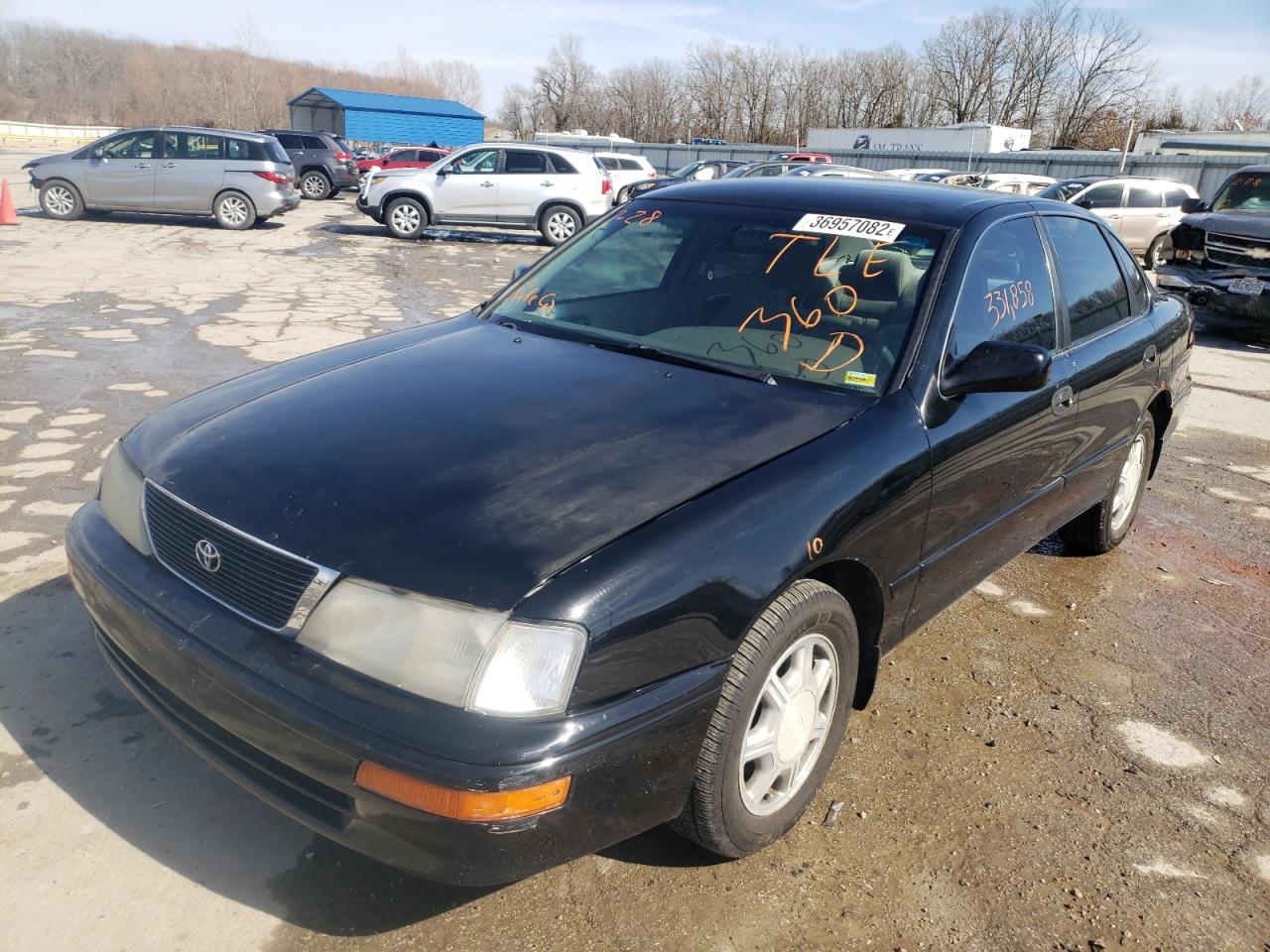 Photo 2 from auction – 1997 TOYOTA AVALON XL with VIN 4T1BF12B3VU207683