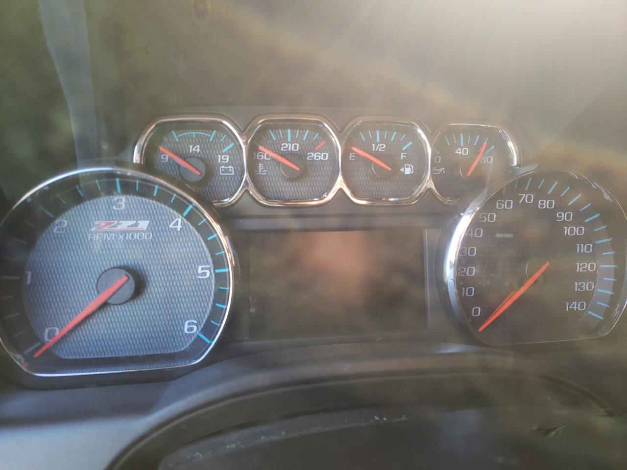 Photo 8 from auction – 2016 CHEVROLET SILVERADO with VIN 3GCUKREC3GG289142