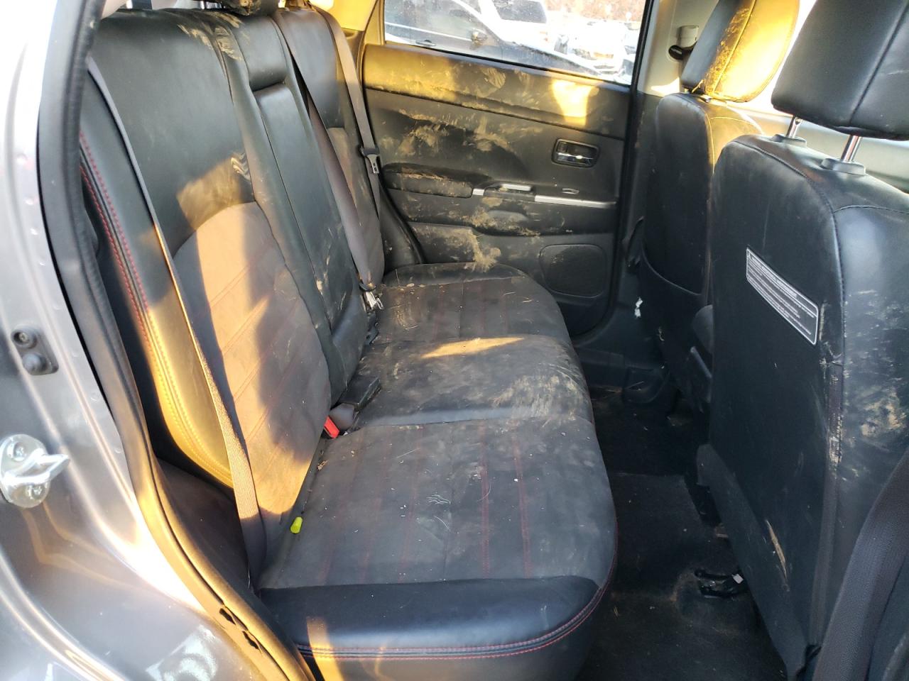 Photo 6 from auction – 2018 MITSUBISHI OUTLANDER with VIN JA4AR3AW6JZ033381