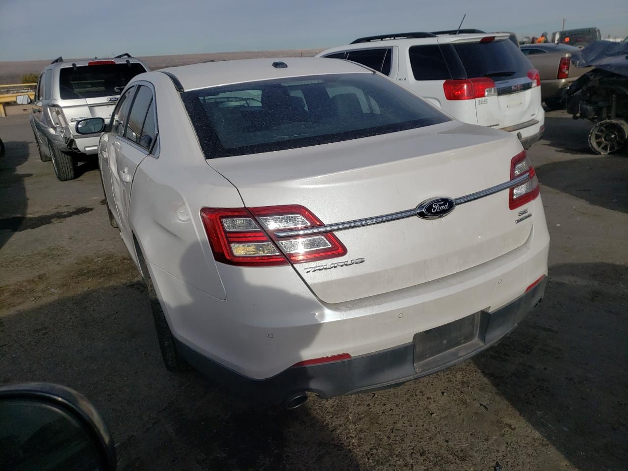 Photo 3 from auction – 2015 FORD TAURUS SEL with VIN 1FAHP2E80FG156957