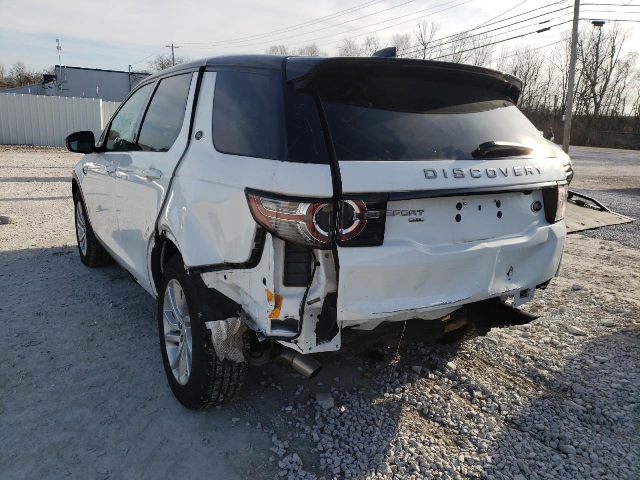 Photo 3 from auction – 2017 LAND ROVER DISCOVERY with VIN SALCR2BG6HH698676