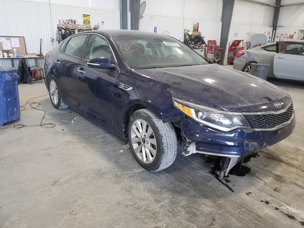 Photo 1 from auction – 2018 KIA OPTIMA LX with VIN 5XXGT4L33JG258693