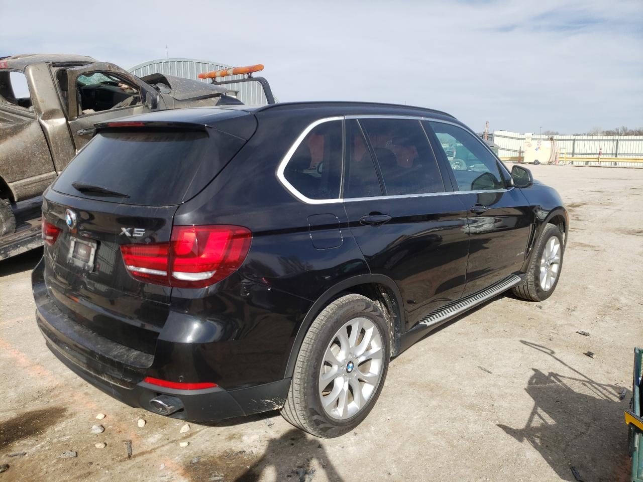 Photo 4 from auction – 2016 BMW X5 XDRIVE3 with VIN 5UXKR0C52G0S92247