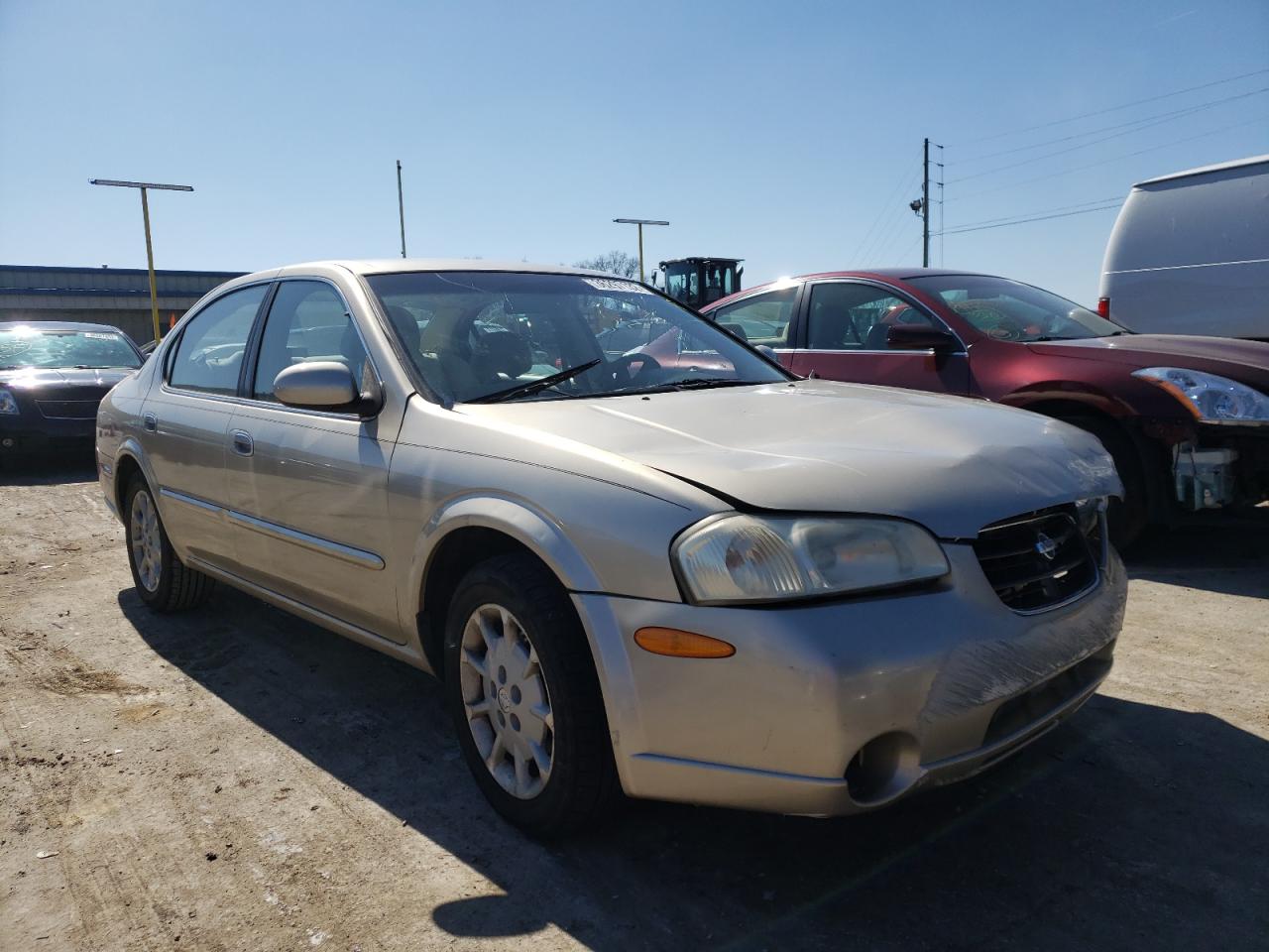 NISSAN MAXIMA GLE 2000 with VIN JN1CA31D0YT504008 - Photo from auction