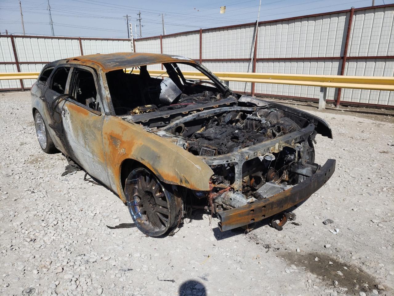 DODGE MAGNUM SXT 2006 with VIN 2D4FV47V26H521281 - Photo from auction