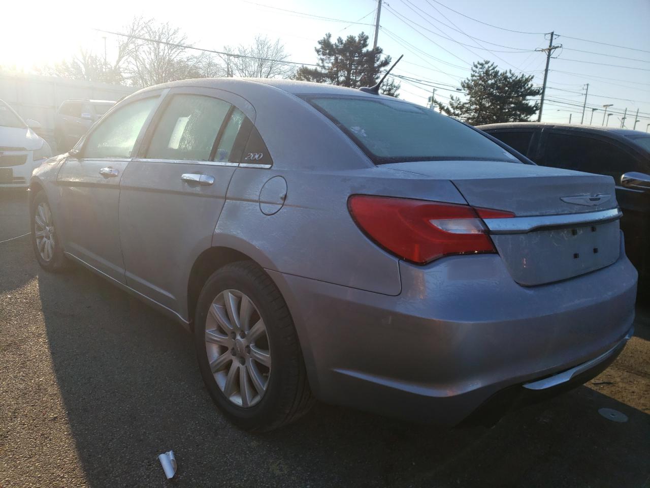 Photo 3 from auction – 2013 CHRYSLER 200 LIMITE with VIN 1C3CCBCG0DN602323