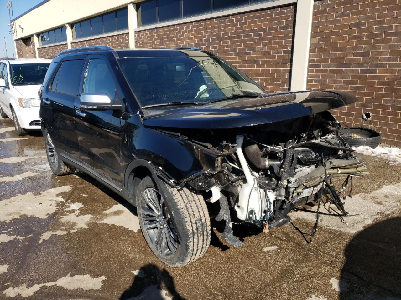 FORD EXPLORER P 2018 with VIN 1FM5K8HT0JGB02285 - Photo from auction