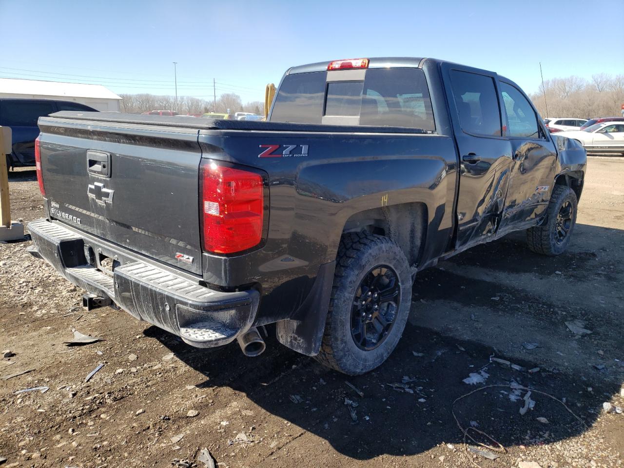 Photo 4 from auction – 2018 CHEVROLET SILVERADO with VIN 3GCUKREC4JG535073