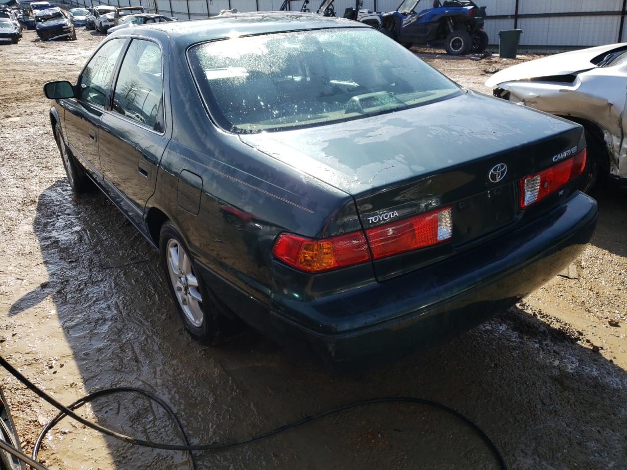 Photo 3 from auction – 2001 TOYOTA CAMRY LE with VIN 4T1BF28K11U963780