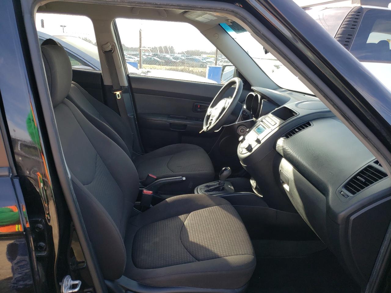 Photo 5 from auction – 2012 KIA SOUL with VIN KNDJT2A52C7741117