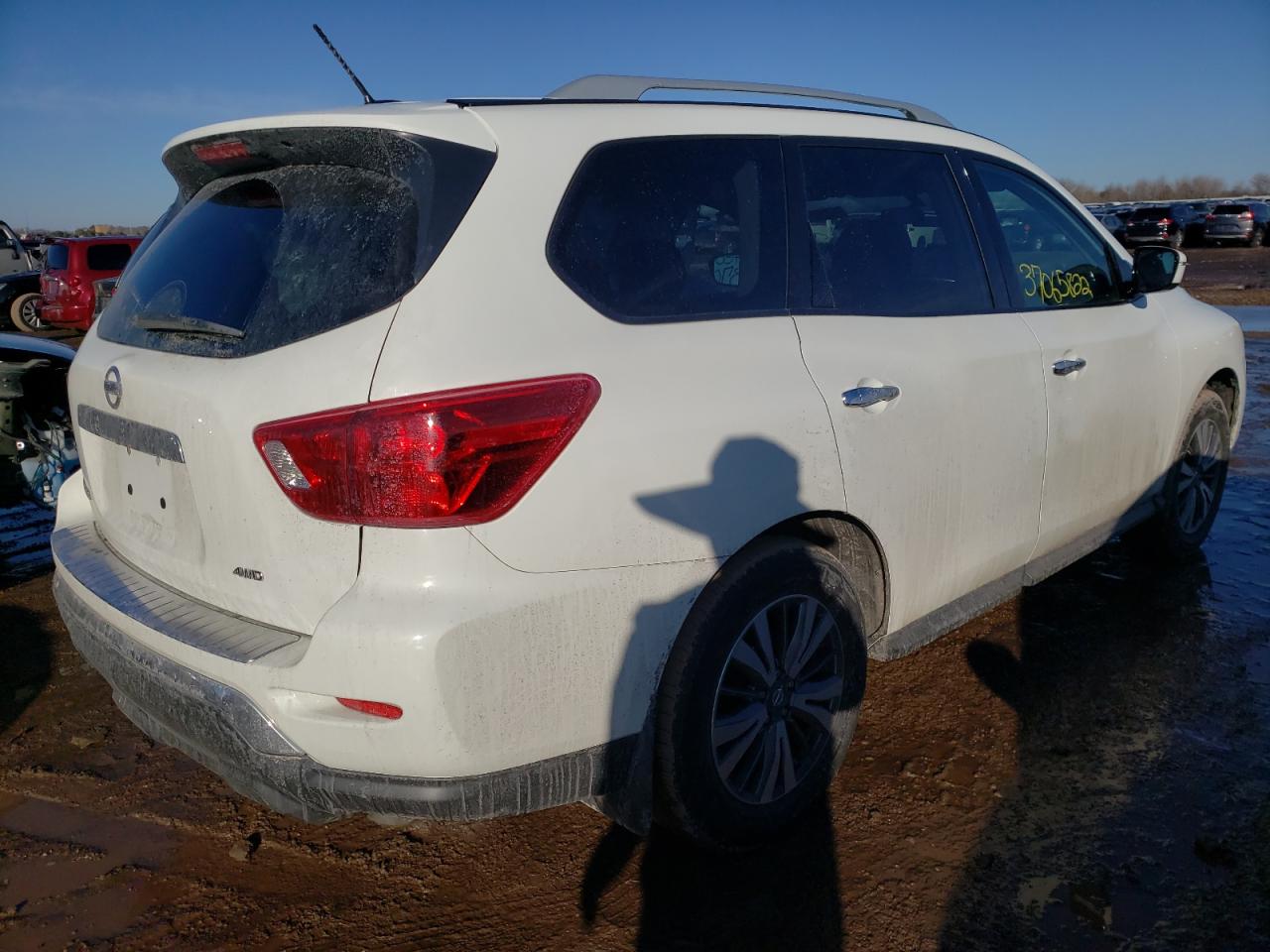 Photo 4 from auction – 2017 NISSAN PATHFINDER with VIN 5N1DR2MM5HC633230
