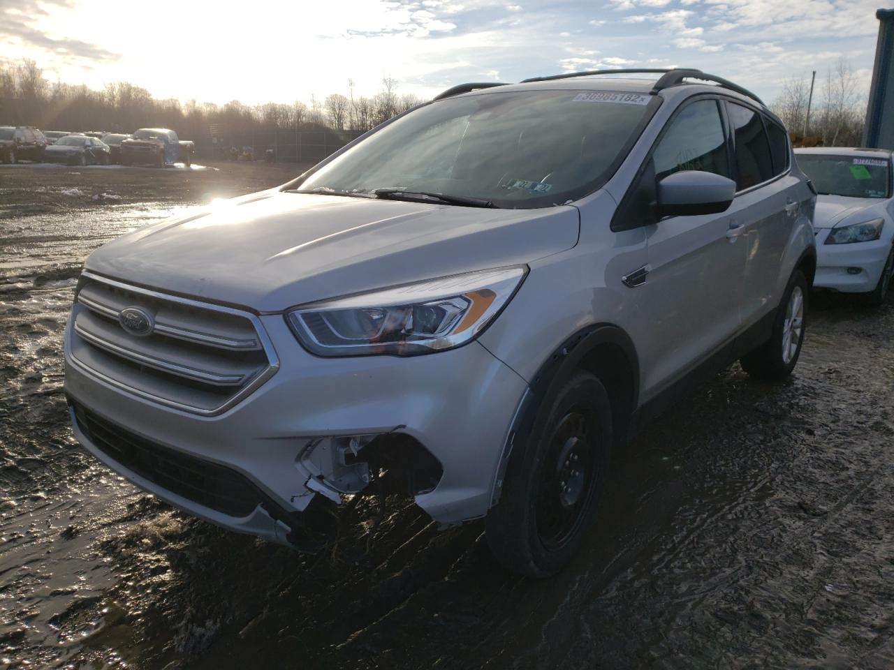 Photo 2 from auction – 2018 FORD ESCAPE SEL with VIN 1FMCU9HD2JUB55250