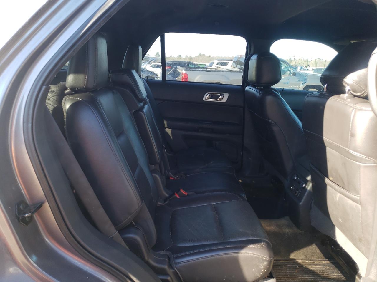 Photo 6 from auction – 2014 FORD EXPLORER L with VIN 1FM5K7F85EGA15920