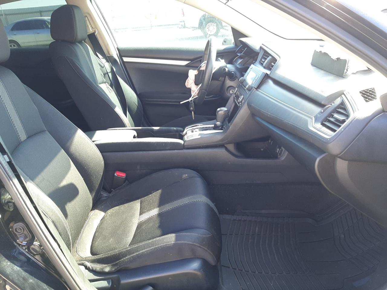 Photo 5 from auction – 2016 HONDA CIVIC LX with VIN 19XFC2F5XGE247494