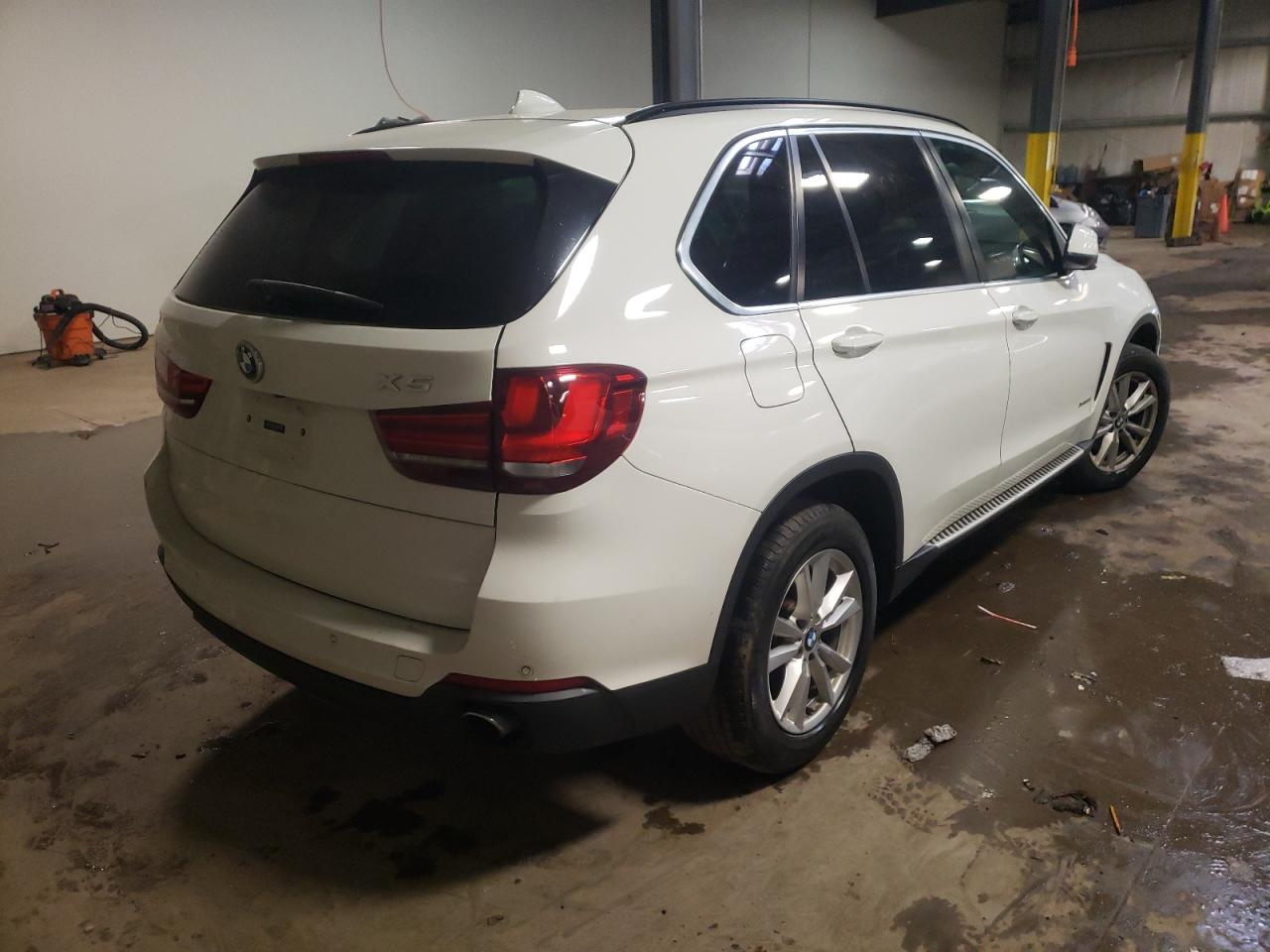 Photo 4 from auction – 2015 BMW X5 XDRIVE3 with VIN 5UXKR0C55F0K57166