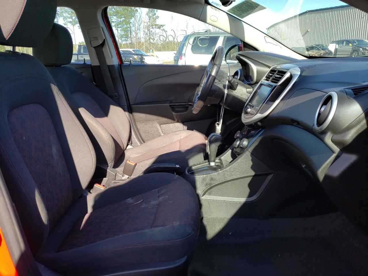 Photo 5 from auction – 2017 CHEVROLET SONIC LT with VIN 1G1JD5SH9H4144393