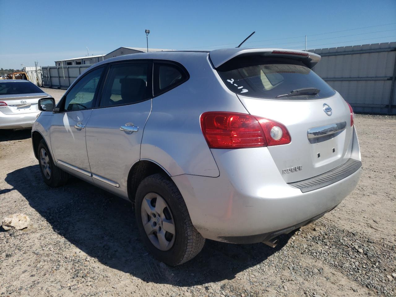 Photo 3 from auction – 2011 NISSAN ROGUE S with VIN JN8AS5MT1BW158349