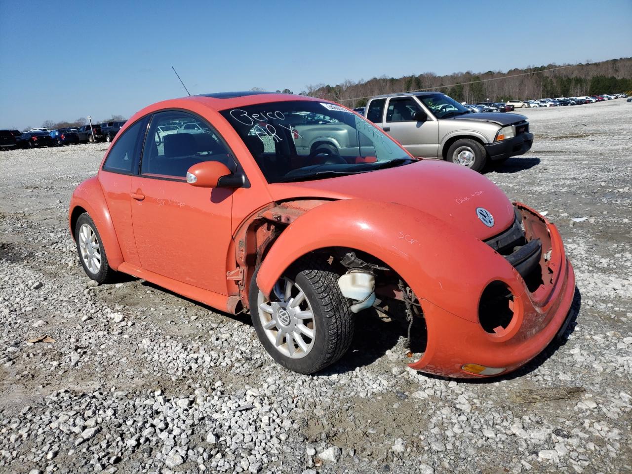 Photo 1 from auction – 2004 VOLKSWAGEN NEW BEETLE with VIN 3VWCK31C04M413246