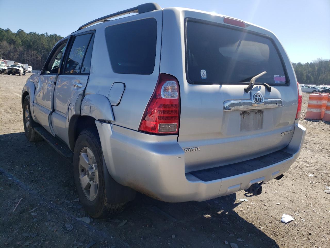 Photo 3 from auction – 2006 TOYOTA 4RUNNER SR with VIN JTEZU14R968045762