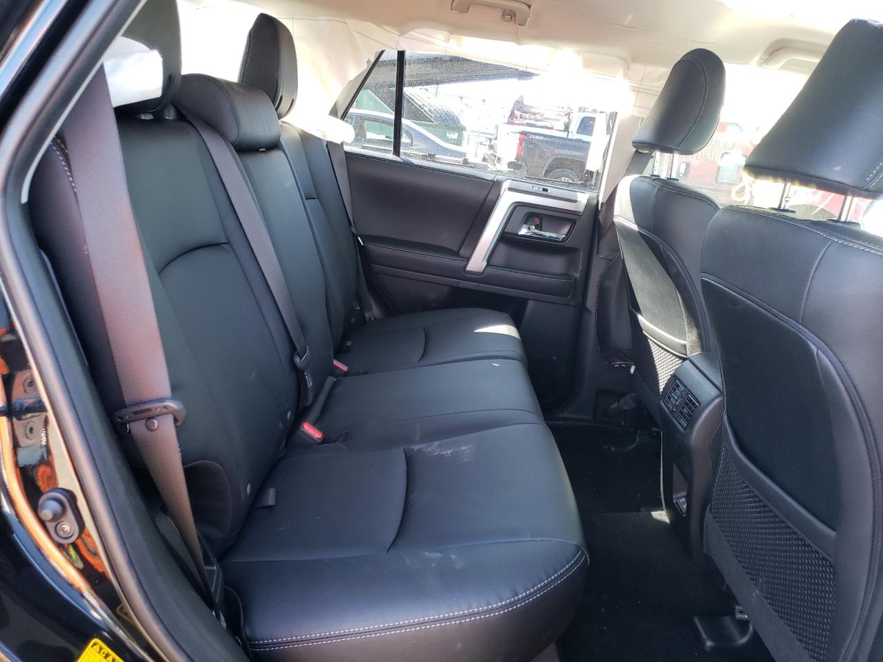 Photo 6 from auction – 2022 TOYOTA 4RUNNER SR with VIN JTESU5JR2N6012870