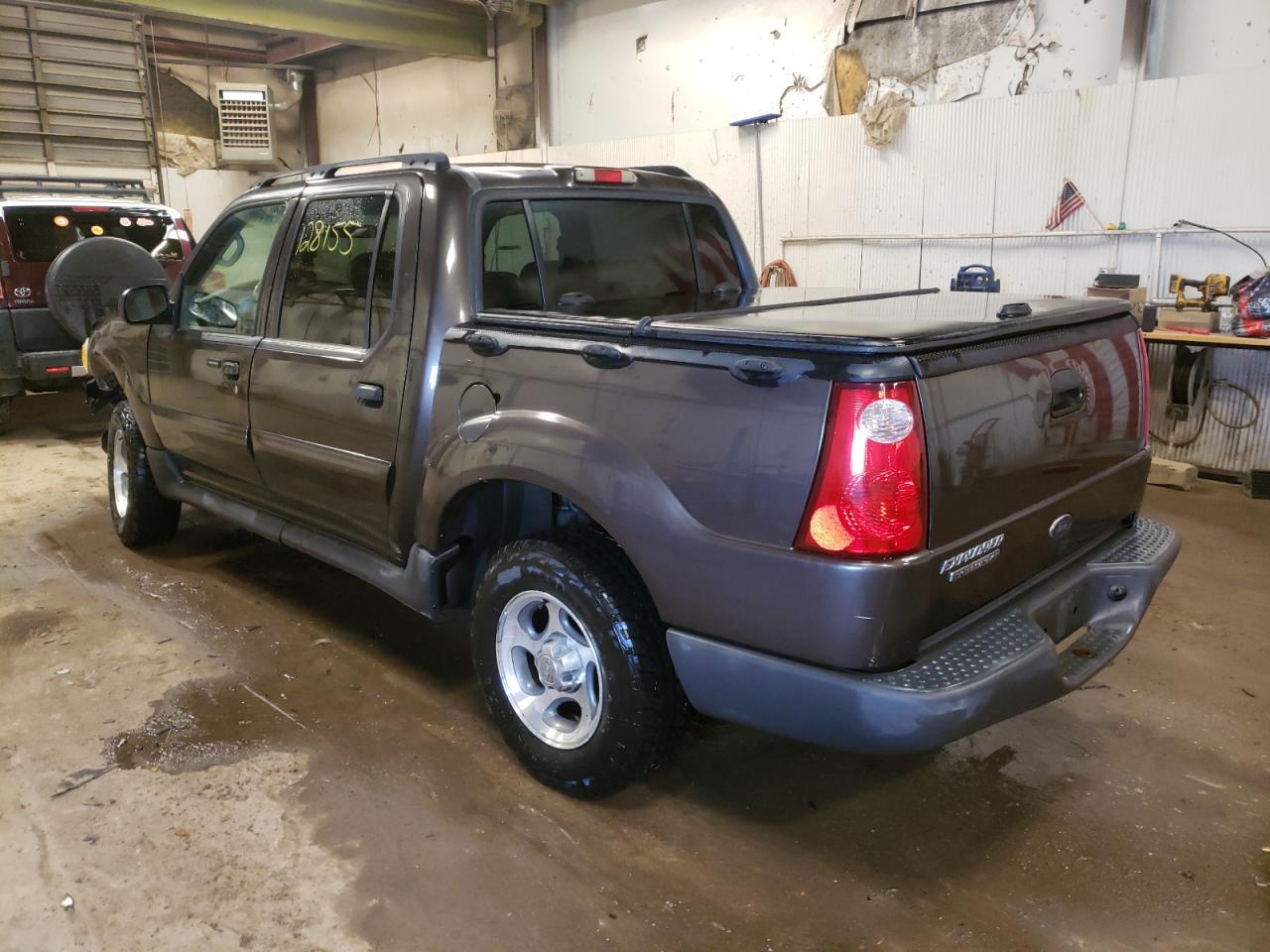 Photo 3 from auction – 2005 FORD EXPLORER S with VIN 1FMZU77K75UB55894