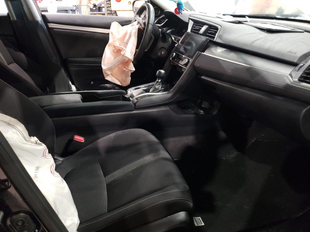 Photo 5 from auction – 2018 HONDA CIVIC LX with VIN 2HGFC2E58JH018052