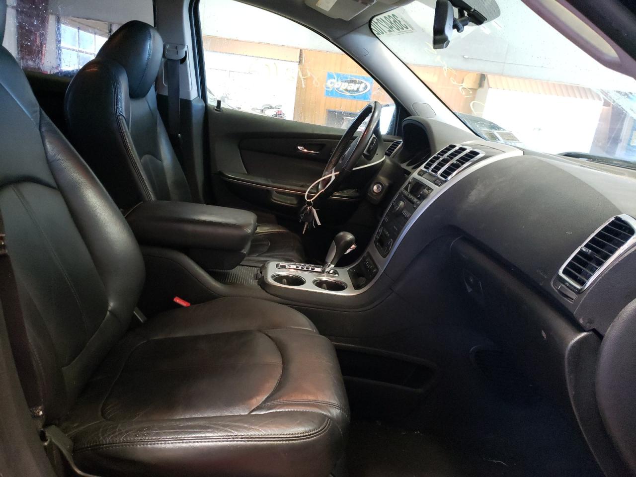 Photo 5 from auction – 2011 GMC ACADIA SLT with VIN 1GKKVRED6BJ128853
