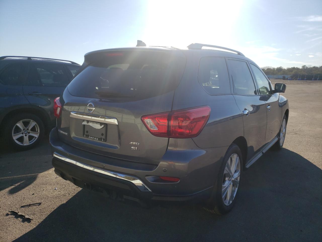 Photo 4 from auction – 2019 NISSAN PATHFINDER with VIN 5N1DR2MM2KC597195