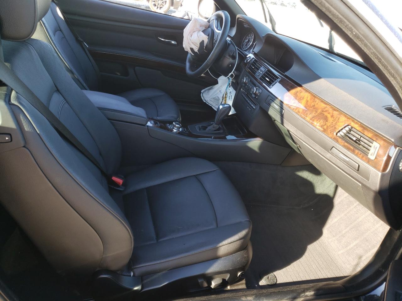 Photo 5 from auction – 2011 BMW 335 I with VIN WBADX7C50BE743340