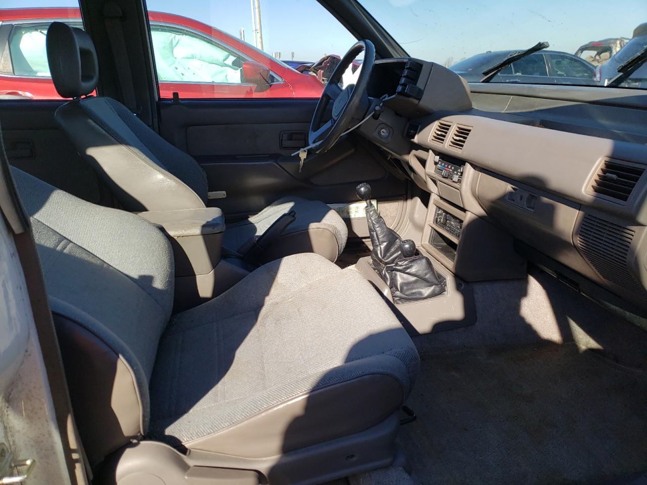 Photo 5 from auction – 1995 ISUZU RODEO S with VIN 4S2CY58V3S4312669