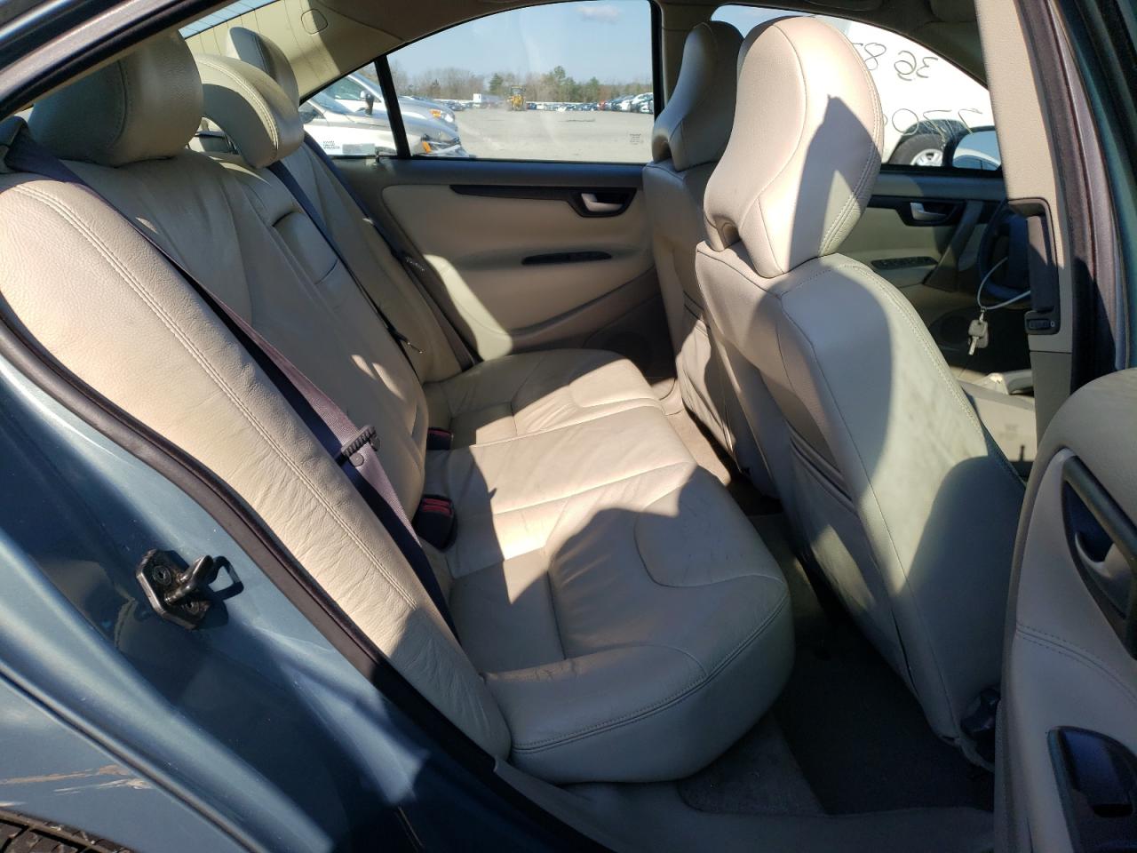 Photo 6 from auction – 2001 VOLVO S60 with VIN YV1RS61R512075343