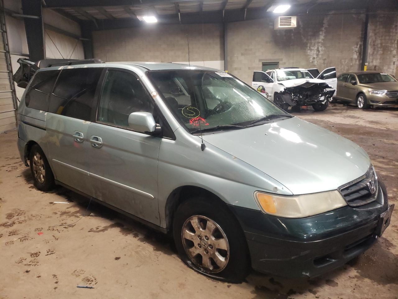 HONDA ODYSSEY EX 2003 with VIN 5FNRL18913B105384 - Photo from auction