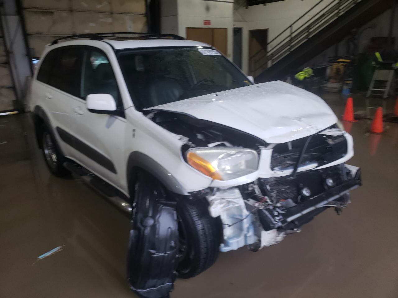 TOYOTA RAV4 2001 with VIN JTEHH20V210087724 - Photo from auction