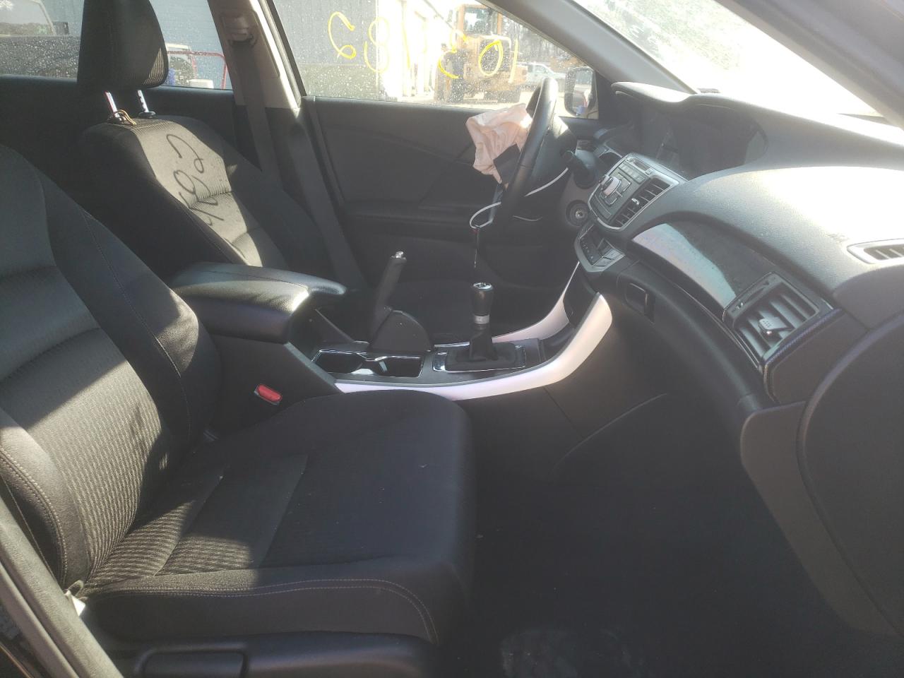 Photo 5 from auction – 2015 HONDA ACCORD SPO with VIN 1HGCR2E58FA146962