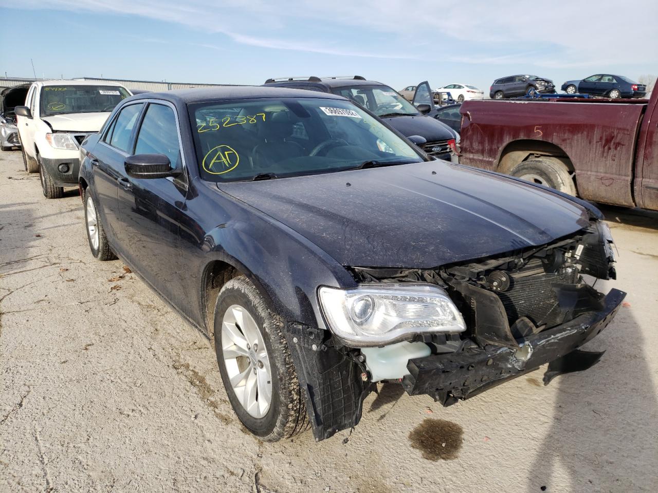CHRYSLER 300 LIMITE 2016 with VIN 2C3CCAAG3GH252387 - Photo from auction