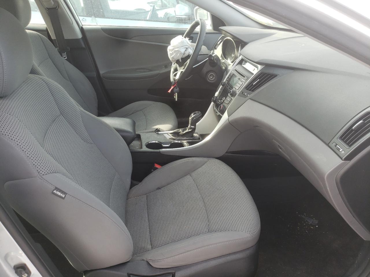 Photo 5 from auction – 2011 HYUNDAI SONATA GLS with VIN 5NPEB4ACXBH169030