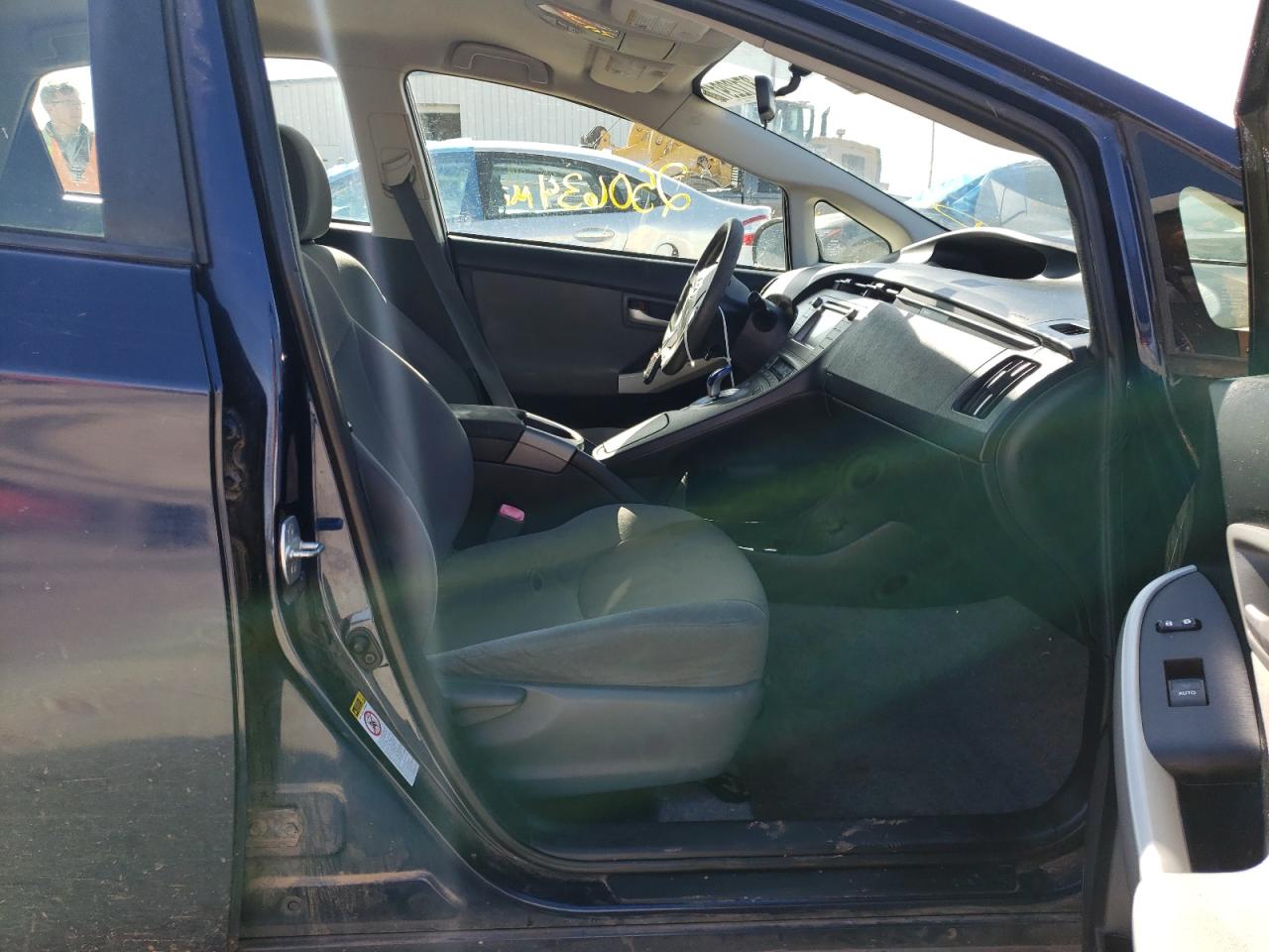Photo 5 from auction – 2012 TOYOTA PRIUS with VIN JTDKN3DU0C1534512