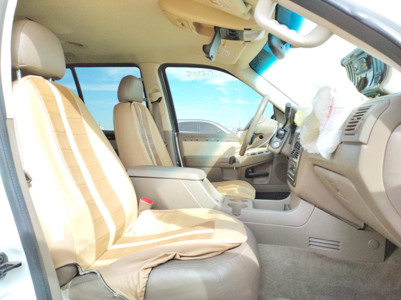 Photo 5 from auction – 2003 FORD EXPLORER E with VIN 1FMZU64K83UC48032