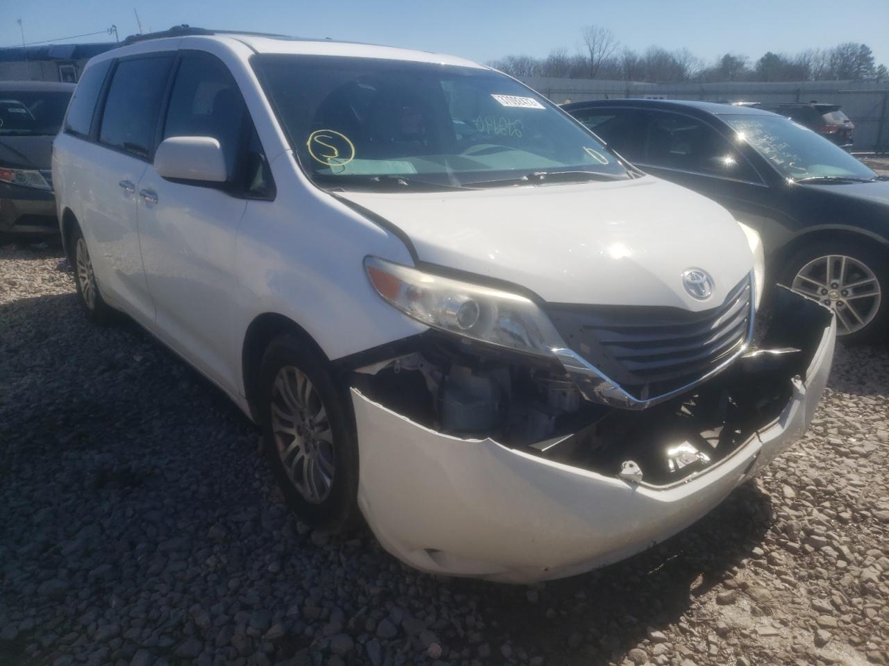 Photo 1 from auction – 2011 TOYOTA SIENNA XLE with VIN 5TDYK3DC7BS148665